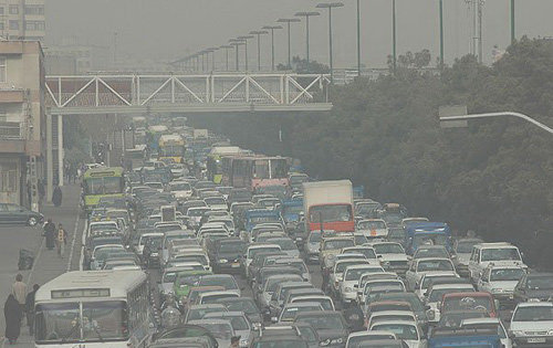 هر ارگان باید سهم خود را از حل مسئله آلودگی هوا بشناسد/ فاصله ایران تا رسیدن به مرز اشباع بازار خودرو زیاد نیست!