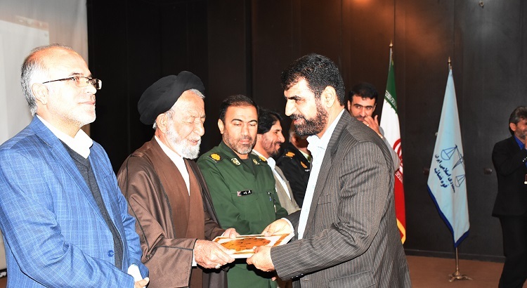 تغییرات قضایی در دو شهرستان بهمئی و چرام / ملک حسینی خطاب به دادستان جدید : هوای فقرا را داشته باش / اگر مدیری از اشتباه کوتاه نیامد ، برخورد کنید+ تصاویر تغییرات قضایی در دو شهرستان بهمئی و چرام / ملک حسینی خطاب به دادستان جدید : هوای فقرا را داشته باش / اگر مدیری از اشتباه کوتاه نیامد ، برخورد کنید+ تصاویر