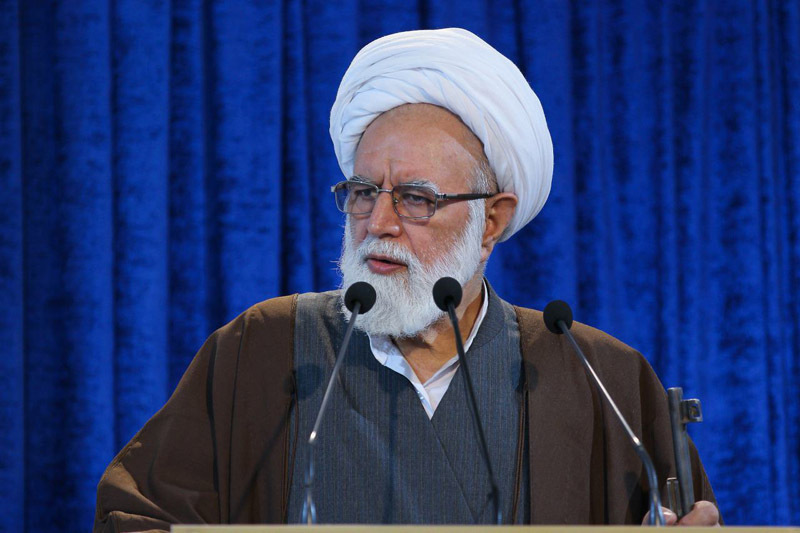 حجاب امری قرآنی و اسلامی است حجاب امری قرآنی و اسلامی است