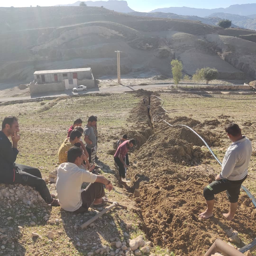 وقتی نهاد آبادانی و پیشرفت لنده کار با مردم را در روستای آبرزگه معنی میکند+تصاویر