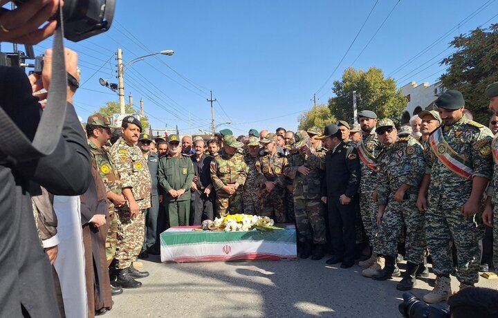 پیکر مطهر شهید «سجاد منصوری» در کرمانشاه تشییع شد پیکر مطهر شهید «سجاد منصوری» در کرمانشاه تشییع شد