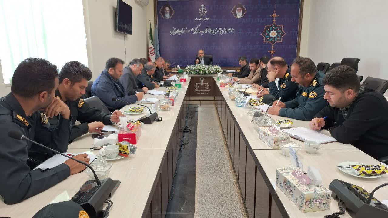 در برابر هرگونه گرانفروشی و احتکار هیچ اغماضی نداریم در برابر هرگونه گرانفروشی و احتکار هیچ اغماضی نداریم
