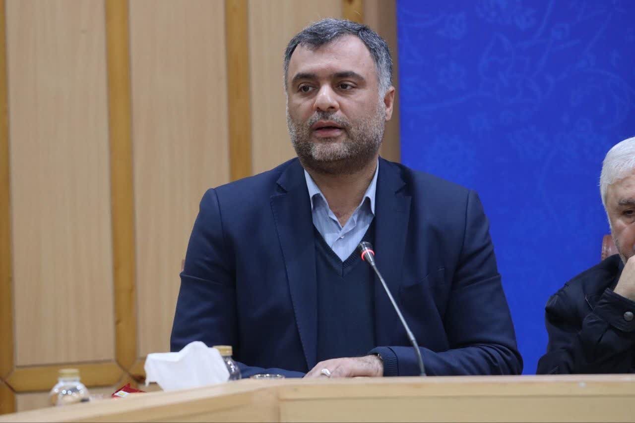 انتقاد یک نماینده مجلس از ادامه قیمتگذاری دستوری و تعرفههای سنگین واردات/ مردم حق دارند خودروهای با کیفیت و ایمن سوار شوند انتقاد یک نماینده مجلس از ادامه قیمتگذاری دستوری و تعرفههای سنگین واردات/ مردم حق دارند خودروهای با کیفیت و ایمن سوار شوند