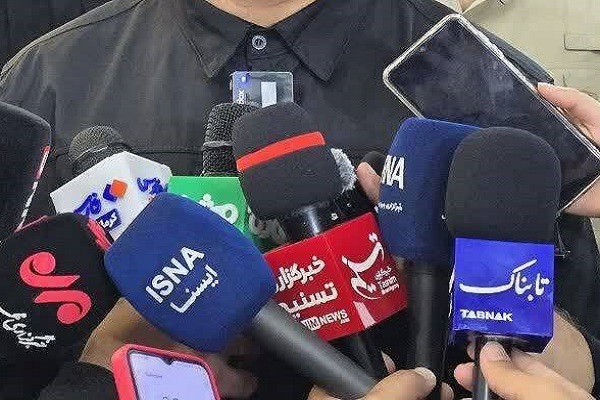 حفظ ‎منزلت خبرنگار با اصلاح ساختارهاست، نه مراسم‌های مناسبت/ مجلس و دولت باید به بی‌ثباتی شغلی خبرنگاران پایان دهند