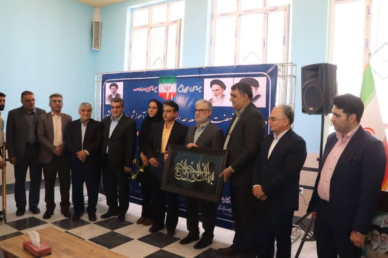 مدرسه ۹ کلاسه «فاطمه رستمزاده» در سمنان افتتاح شد مدرسه ۹ کلاسه «فاطمه رستمزاده» در سمنان افتتاح شد